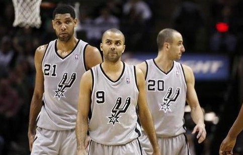 记者：切尔西和勒沃库森有意亚沙里，但球员表示只想去米兰（记者：切尔西与勒沃库森青睐亚沙里，球员表态只去米兰）