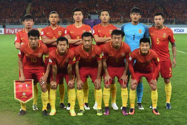 尤尔曼执教勒沃库森后前13轮德甲拿28分，各项数据均优于阿隆索（尤尔曼上任后勒沃库森德甲前13轮拿下28分，多项数据全面领先阿隆索）