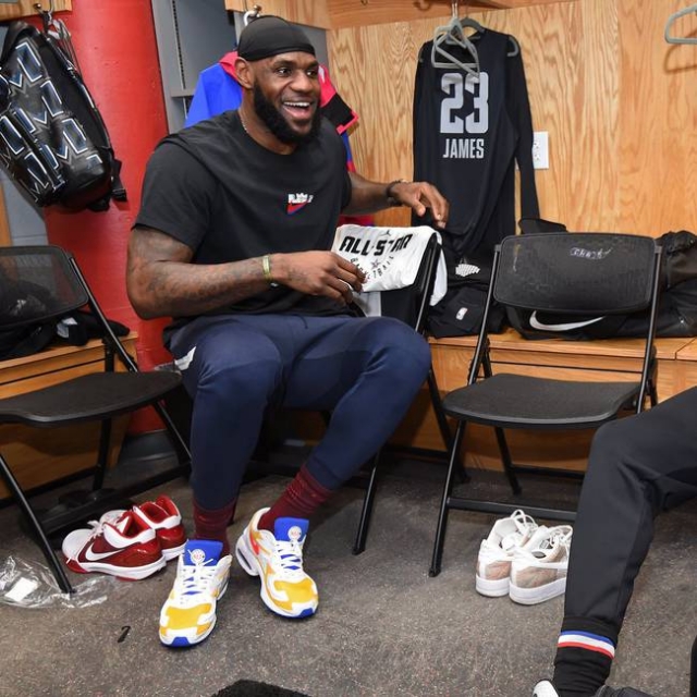 梅西：瓜迪奥拉是历史第一主教练！他伟大是因为风格！（梅西力赞瓜迪奥拉：史上最佳主帅，他的伟大源自风格）