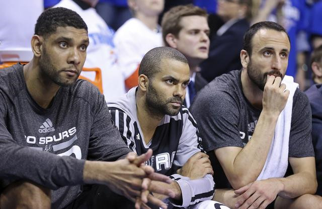 英超前瞻：狼队开局14轮不胜沦为鱼腩，曼联冲击欧战区（英超前瞻：狼队开季14轮未开胡成送分童子，曼联力争跻身欧战区）