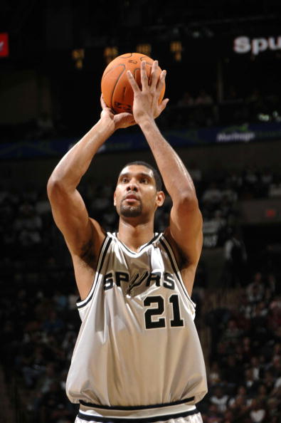 乒乓球混合团体世界杯：中国队六连胜领跑积分榜（乒乓球混合团体世界杯：中国队豪取六连胜登顶积分榜）